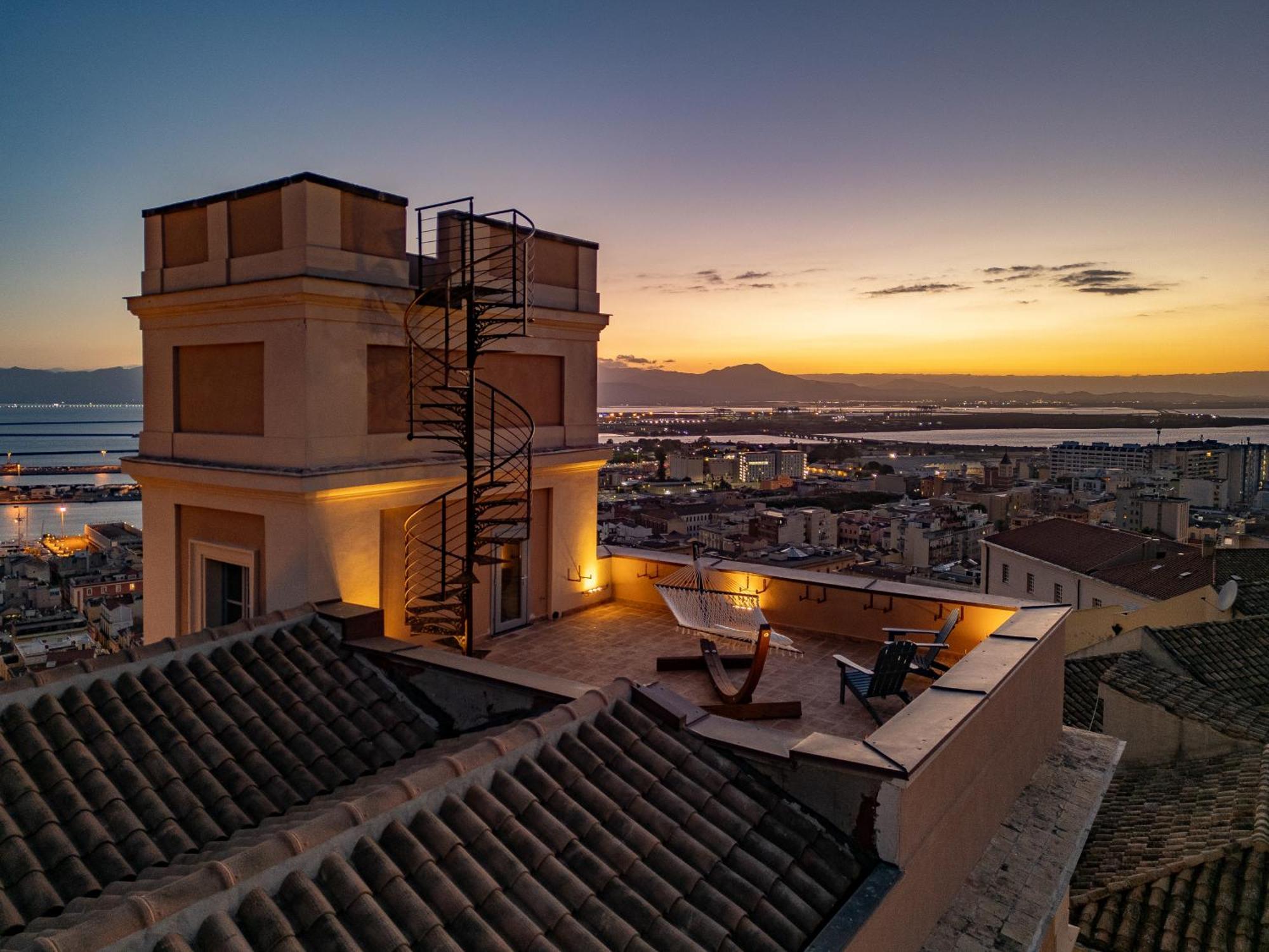 卡利亚里 Palazzo Boyl 1840酒店 外观 照片