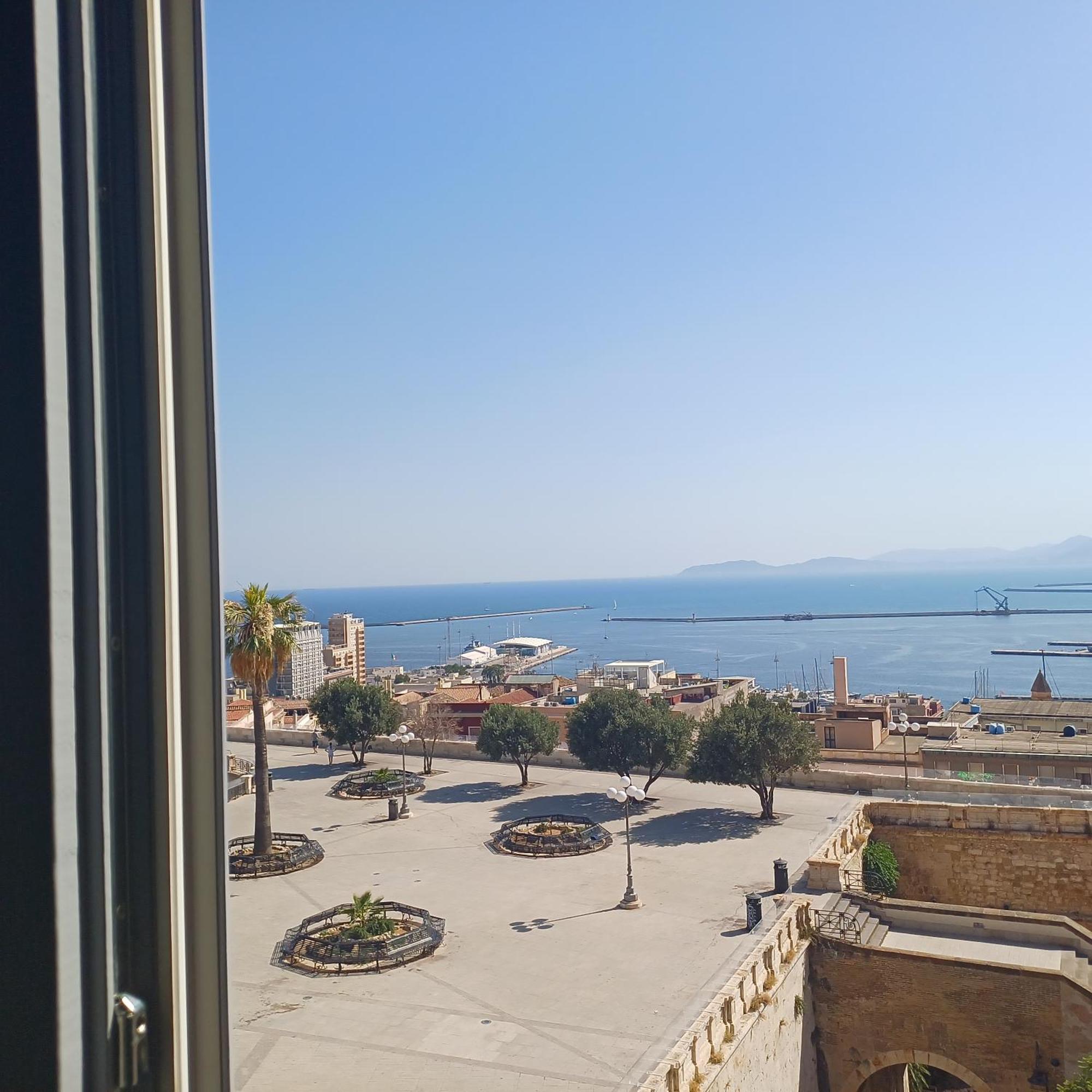 卡利亚里 Palazzo Boyl 1840酒店 外观 照片