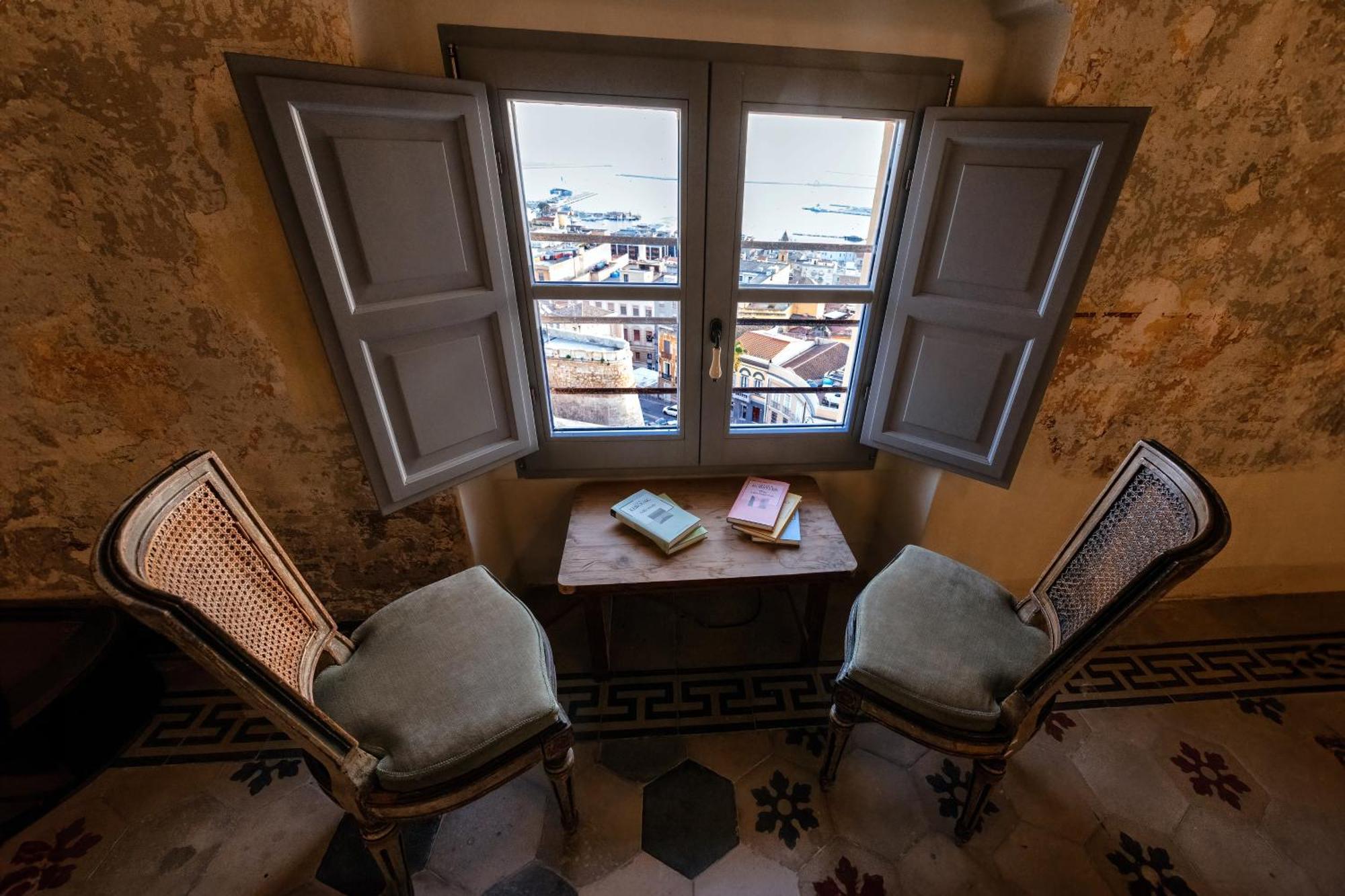卡利亚里 Palazzo Boyl 1840酒店 外观 照片