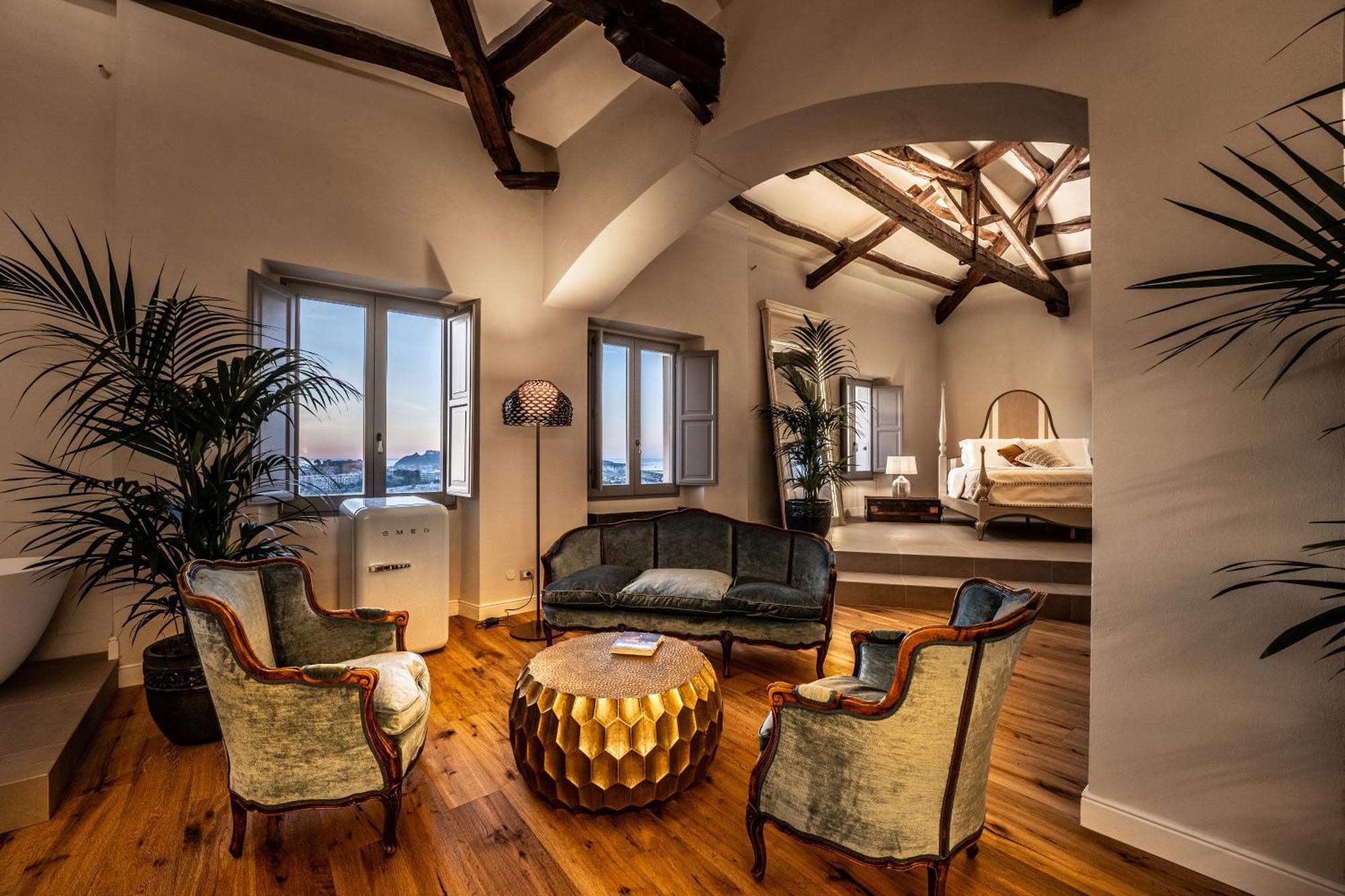 卡利亚里 Palazzo Boyl 1840酒店 外观 照片